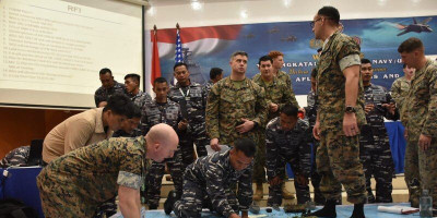 TNI AL-US NAVY Laksanakan TFG Mematangkan Sea Phase Latihan CARAT 2022 