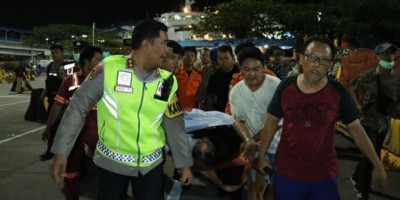 Satu Mobil Terjun ke Laut di Pelabuhan Merak