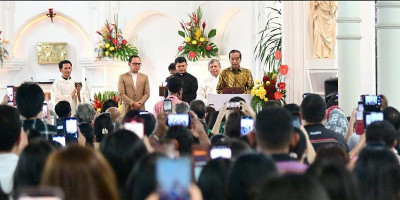 Untuk Pertama Kalinya Seorang Presiden Datang ke Misa Natal di Katedral Bogor