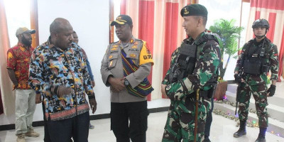 Satgas Yonif Mekanis 203/AK Hadiri Peresmian Gereja Baptis Ngilo di Distrik Malagay