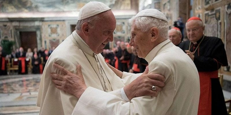 Bagaimana Perlakuan Paus Fransiskus ke Paus Emeritus Benediktus XVI setelah Tidak Menjabat?