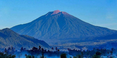 Gunung Marapi di Sumatera Barat Masuk Status Waspada