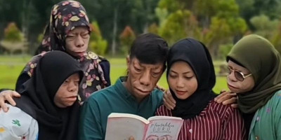 Mengenal Konten Kreator Keluarga Surya Manurung yang Viral
