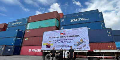  Perdana! Perusahaan Binaan FKDB Ekspor Pupuk Fosfat Ke Malaysia
