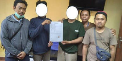 Astaga! Dua Bocil Berkelahi Pakai Clurit Gegara Wanita 