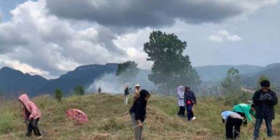 Spot Camping Bukik Pahoruso, Pesona Nagari Maek Yang Terlupakan