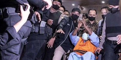 Lukas Enembe ke KPK Pakai Kursi Roda, di Tahanan KPK Ternyata Dapat Lakukan Aktifitas Sendiri