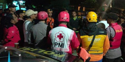 Tiga Anak Hanyut di Kali Ciliwung, Satu Ditemukan Dua Hilang