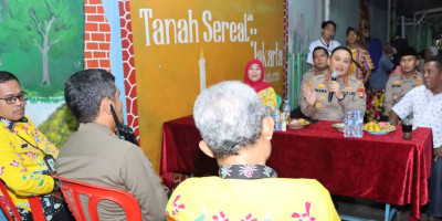 Gelar Ngopi Bareng Bersama Warga, Kapolres Metro Jakbar Tampung Aspirasi