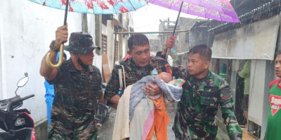 TNI AD Kerahkan Personel dan Materiel Tangani Bencana Banjir dan Tanah Longsor di Manado