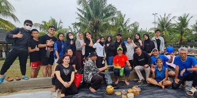 Rayakan Ulang Tahun ke 37 Elpala dengan SUP Bersama