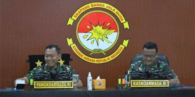 Pangkoarmada RI Pimpin Monday Brief di Mako Koarmada RI