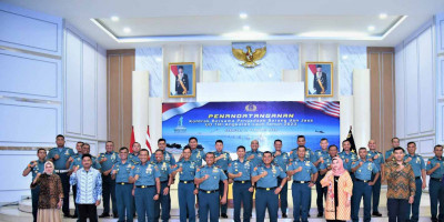 Korps Marinir Ikuti Penandatanganan Kontrak Bersama TNI AL TA.2023