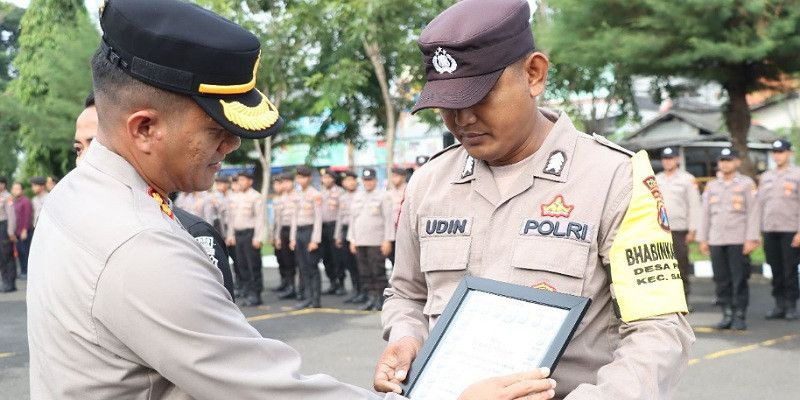 Kapolres Sampang Berikan Reward Anggotanya yang Berhasil Tangkap Tahanan Rutan Kabur