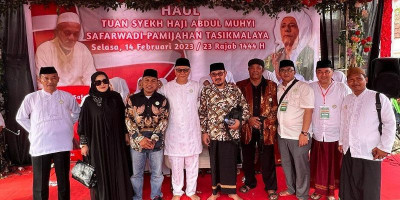 Ribuan Orang Hadiri Pengajian Haul Syekh Abdul Muhyi Pamijahan di Kabupaten Tasikmalaya