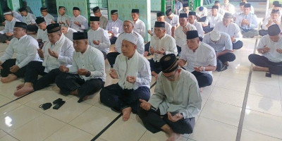 Kodim 0808 Blitar Ikut Isra Miraj Virtual dari Masjid Agung Cianjur