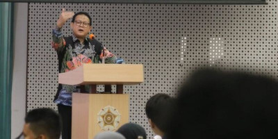 Di UGM, Prof. Rokhmin Dahuri Paparkan Pembangunan Ekonomi Kelautan Menuju Indonesia Emas 2045