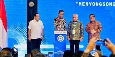 Presiden minta Gubernur Permudah Perizinan Investor 