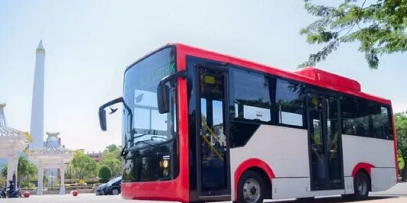 Dukung Bus Listrik di Surabaya, LaNyalla Ajak Masyarakat Manfaatkan Transportasi Publik 