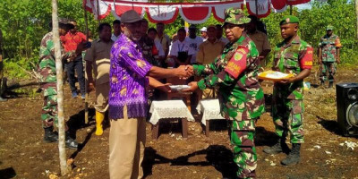  Laksanakan Program Pemerintah, Koramil 1708-02/Biak Utara Sumbang Bibit Jagung 