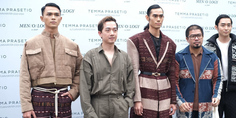 MEN/O/LOGY by ZAP dan Desainer Temma Prasetio Bawa Tenun NTT ke Panggung Dubai Fashion Week 2023