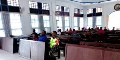 Babinsa Koramil Biak Kota Ibadah Minggu Bersama Warga