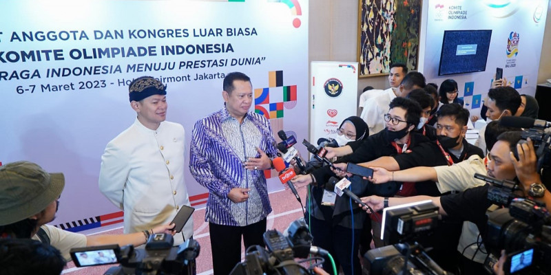 Komite Olimpiade Indonesia Beri Gelar Presiden Jokowi Bapak Olahraga