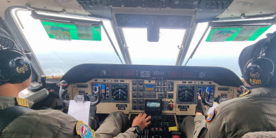 TNI AL Kerahkan Unsur Laut Dan Udara, Upaya Evakuasi Kapal Pesiar MV Vivie Rae II