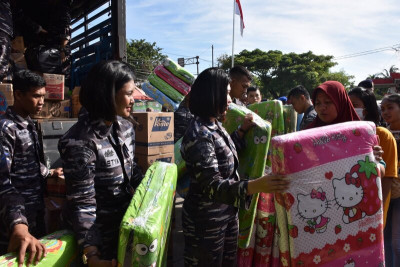 TNI AL Fasilitasi Bantuan Sosial Korban Kebakaran Depo Plumpang