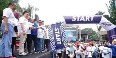 Berlangsung Meriah, Sinergi PLN dengan Stakeholders Sukseskan Jalan Sehat HUT ke-25 BUMN