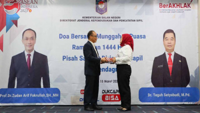 Siti Zuhro Menilai Zudan Arif Fakrulloh Berhasil Membawa Nama Baik Ditjen Dukcapil Semakin Dikenal Publik 
