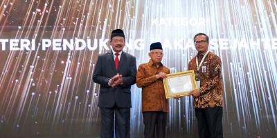 Dukung Zakat Sejahterakan Umat, Menteri Basuki Terima Penghargaan Baznas Award 2023