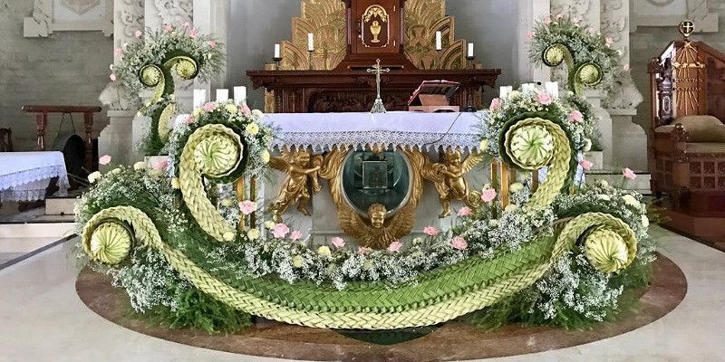 Ikatan Perangkai Bunga Indonesia Akan Hias 14 Gereja dengan Janur dan Daun Palem