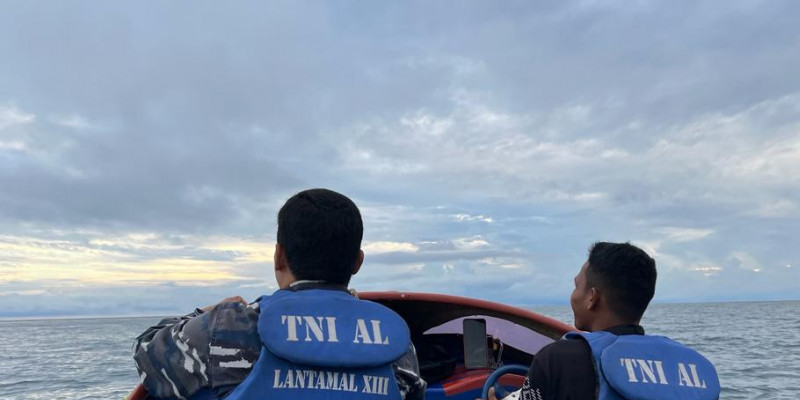 Tim SAR TNI AL Terus Laksanakan Pencarian Orang Hilang di Perairan Bunyu