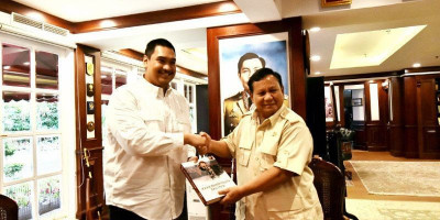  Menhan Prabowo Terima  Kunjungan Menpora Dito, Sampaikan Harapan Semangat Baru untuk Kemajuan Bangsa 