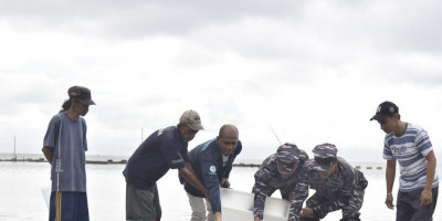 Danlantamal IX Menebar Benih Teripang di Tual