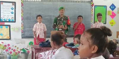 Berkunjung ke Sekolah, Babinsa Biak Kota Berikan Semangat dan Motivasi Pelajar SD