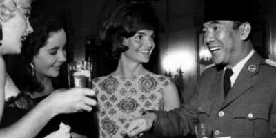 Ini Rahasia Soekarno Selalu Bisa Menaklukkan Wanita Cantik