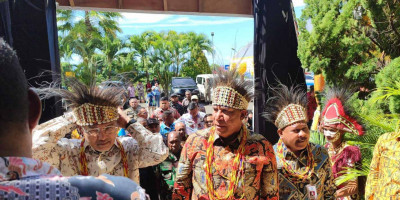 Tuntaskan Isu Strategis Nasional, Tahun 2024 Papua Barat Fokus Tangani Kemiskinan
