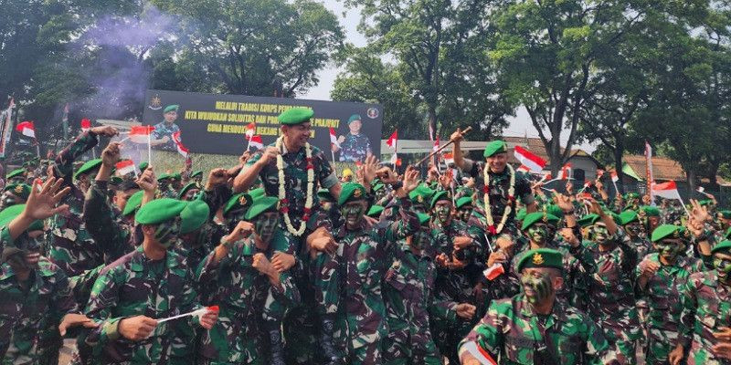 Tradisi Korps Pembaretan Siswa Baru Perwira Bintara Tamtama Bekang TNI-AD