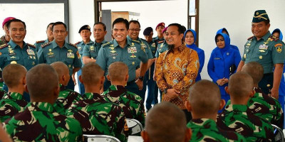 Pangkoarmada RI Dampingi Kasal Resmikan Sarana Prasarana Satdik TNI AL di Makassar