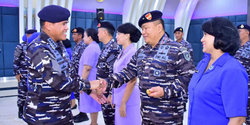 Kasal Terima Pelaporan Kenaikan Pangkat 16 Perwira Tinggi TNI AL