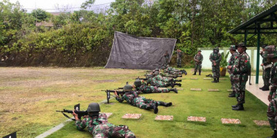 Tingkatkan Kemampuan Prajurit, Kodim 1708/BN Latihan Menembak Senjata Ringan