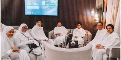 Tiba di Tanah Suci Mekkah, Anies Baswedan dan Keluarga Langsung Umrah