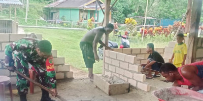 Dukung Perekonomian, Babinsa Bantu Warga Binaan Membangun Kios