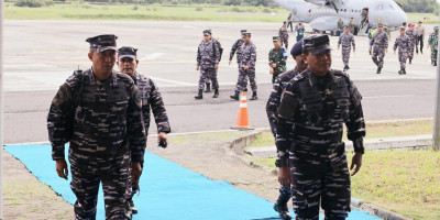 Dankormar Dampingi Kasal Terima Paparan Kesiapan Penembakan KRI FTH-361