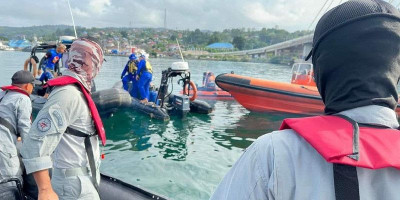 Bakamla RI Evakuasi Korban Bunuh Diri di Jembatan Bahteramas Kendari