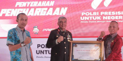 Kapolda Sulut, Wakapolda dan Enam Perwira Terima Award PWI Sulut 2023