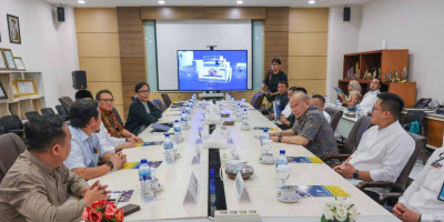 Teken MoU, PENS Buka Pintu untuk Atlet Berprestasi Muaythai Indonesia
