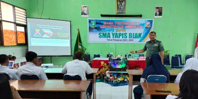 Dandim 1708/BN Berikan Materi Wasbang kepada Peserta MPLS di SMA Yapis Biak